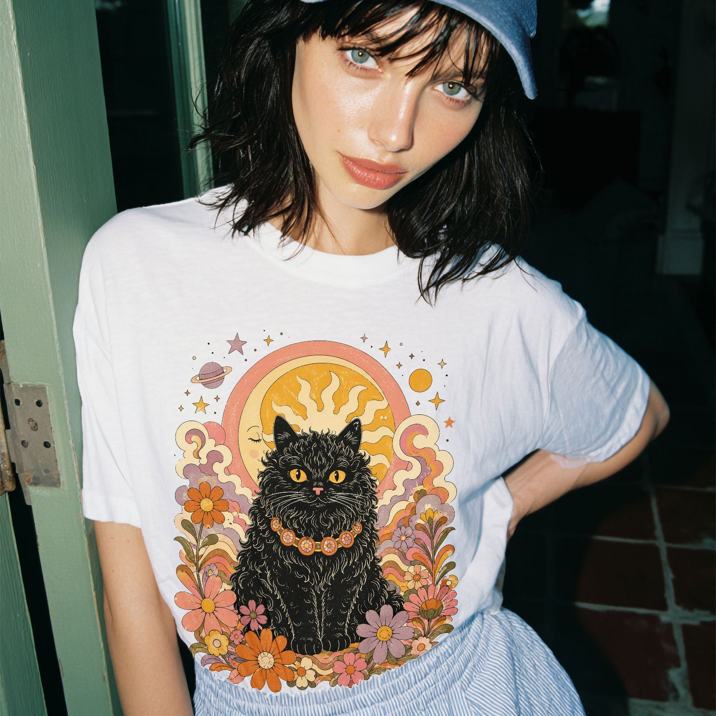 Moon Goddess Sun Moon Women's Groovy Tee