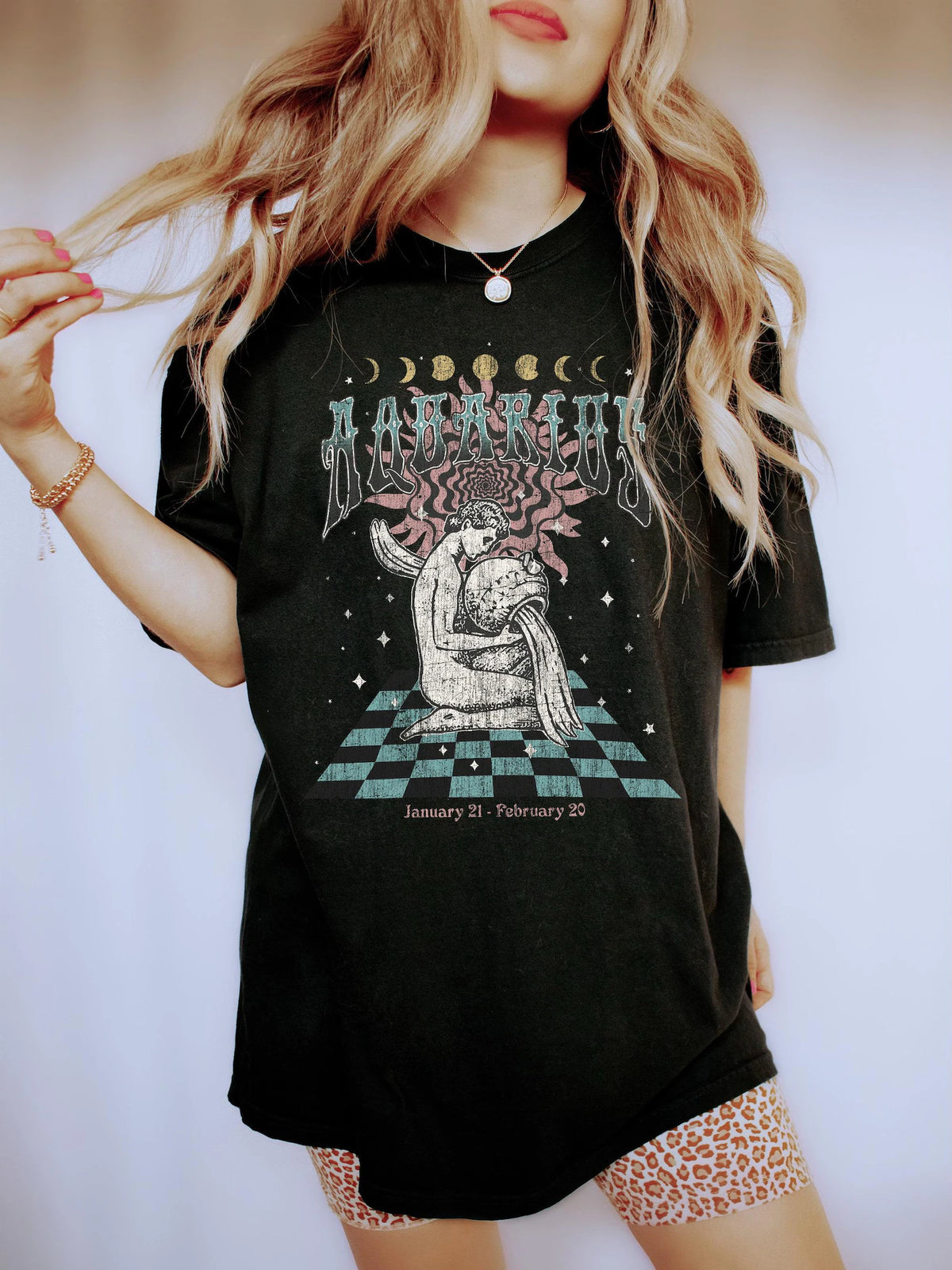 Aquarius zodiac Comfort Colors tee - Black