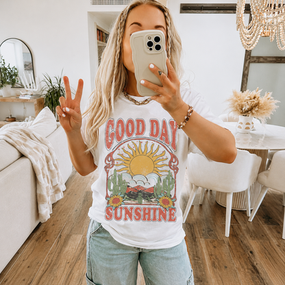 Good Day Sunshine Women's Groovy Tee